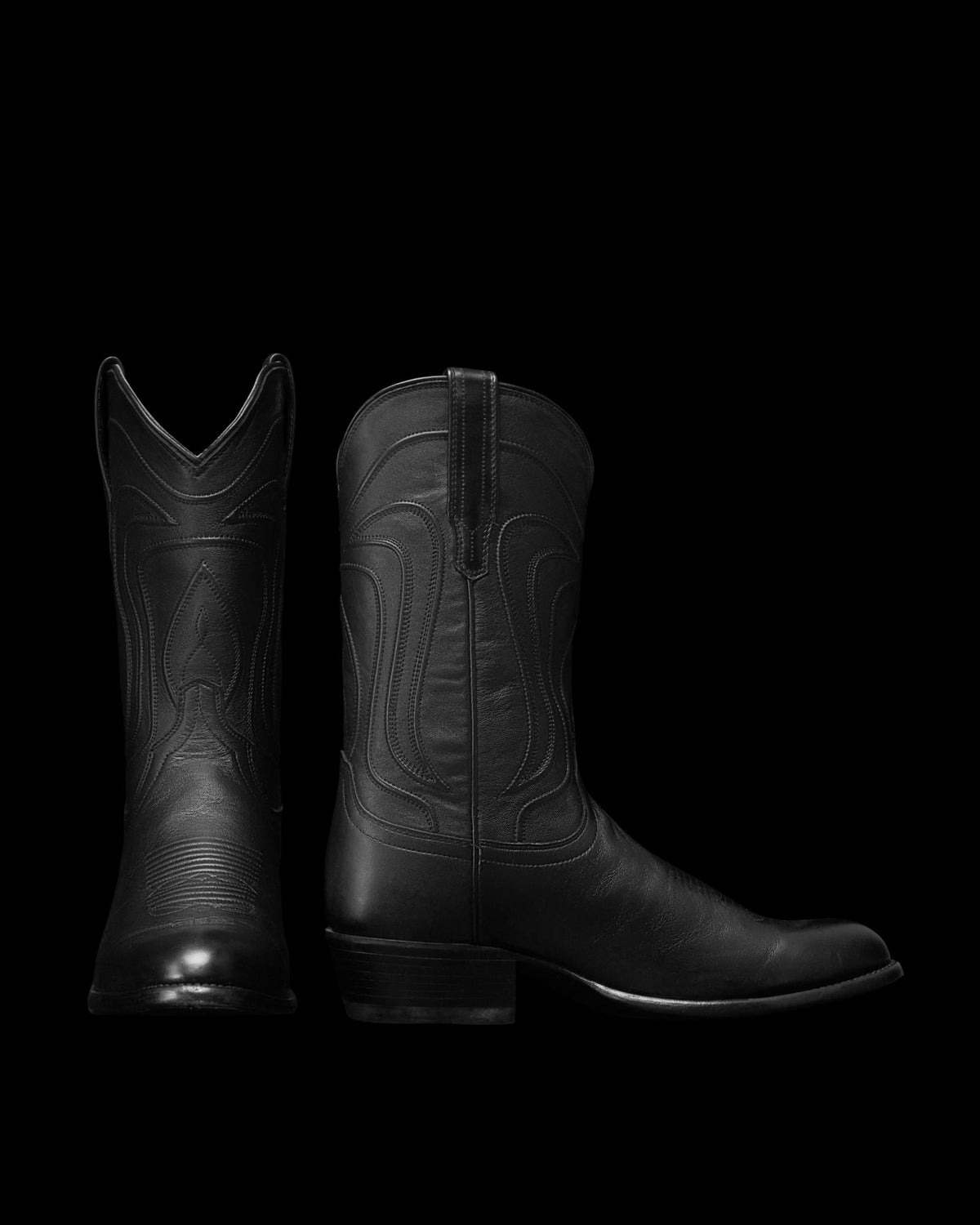 Pair view of The Cartwright - Midnight on plain background