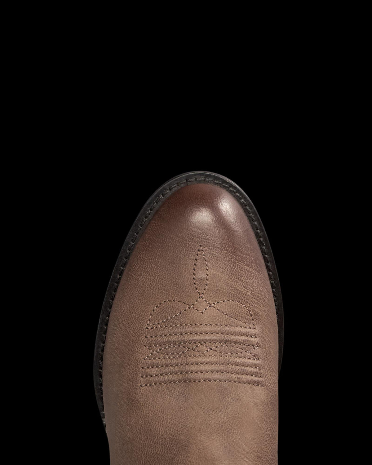 Toe view of The Cartwright Kid - Cafe on plain background