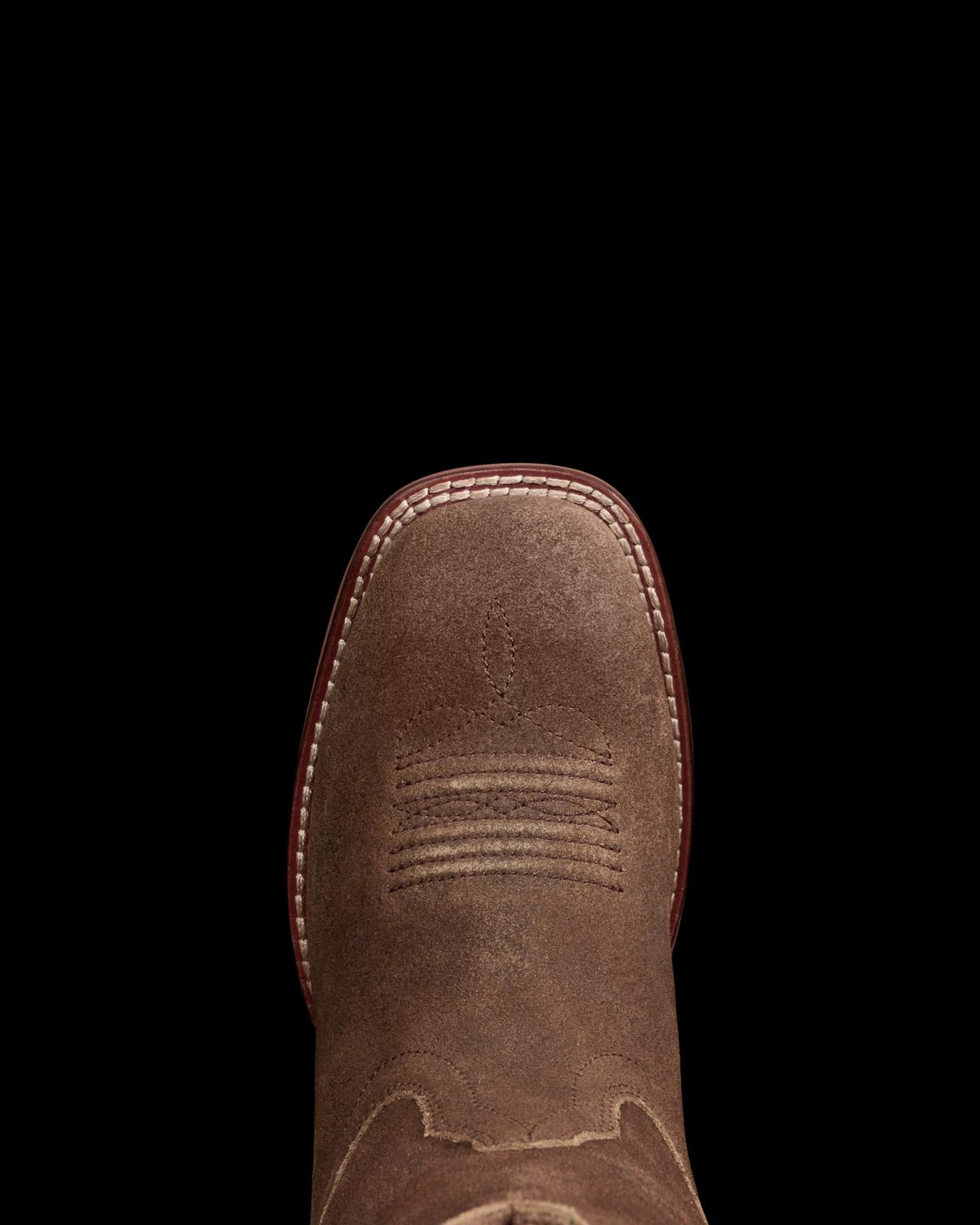 Toe view of The Doc Kid - Gravel on plain background
