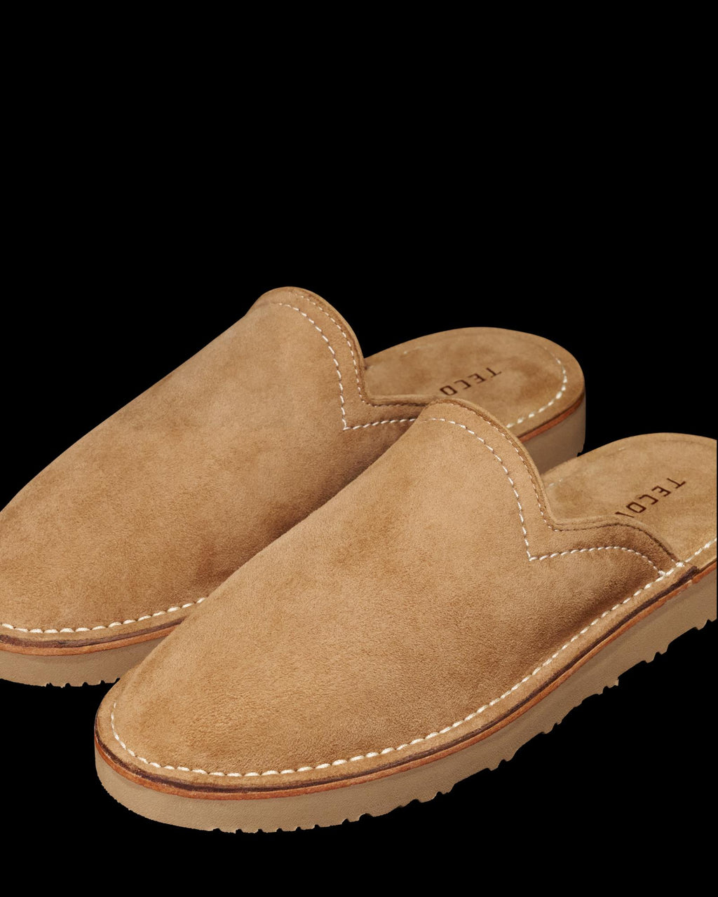 Closeup view of The Oliver - Cognac