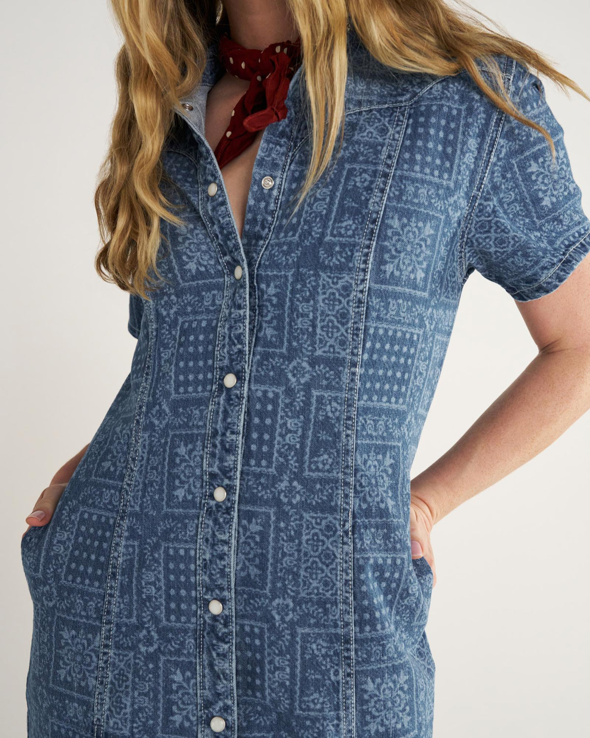 Closeup detail view of Women's Short Sleeve Mini Pearl Snap Dress - Blue Bandana