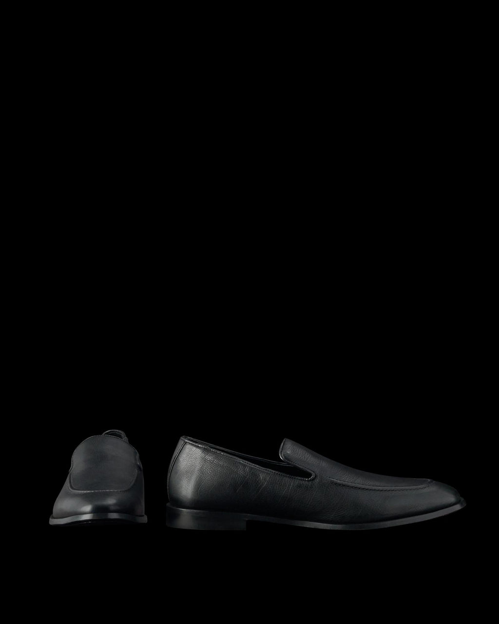 Pair view of The Bennett - Midnight on plain background