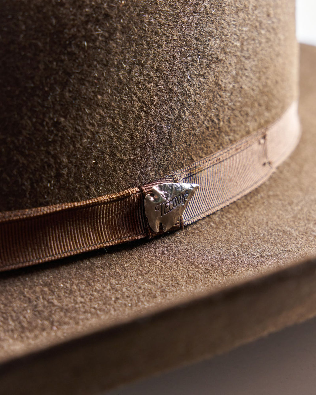 Closeup view of Cattleman Fur Cowboy Hat - Umber