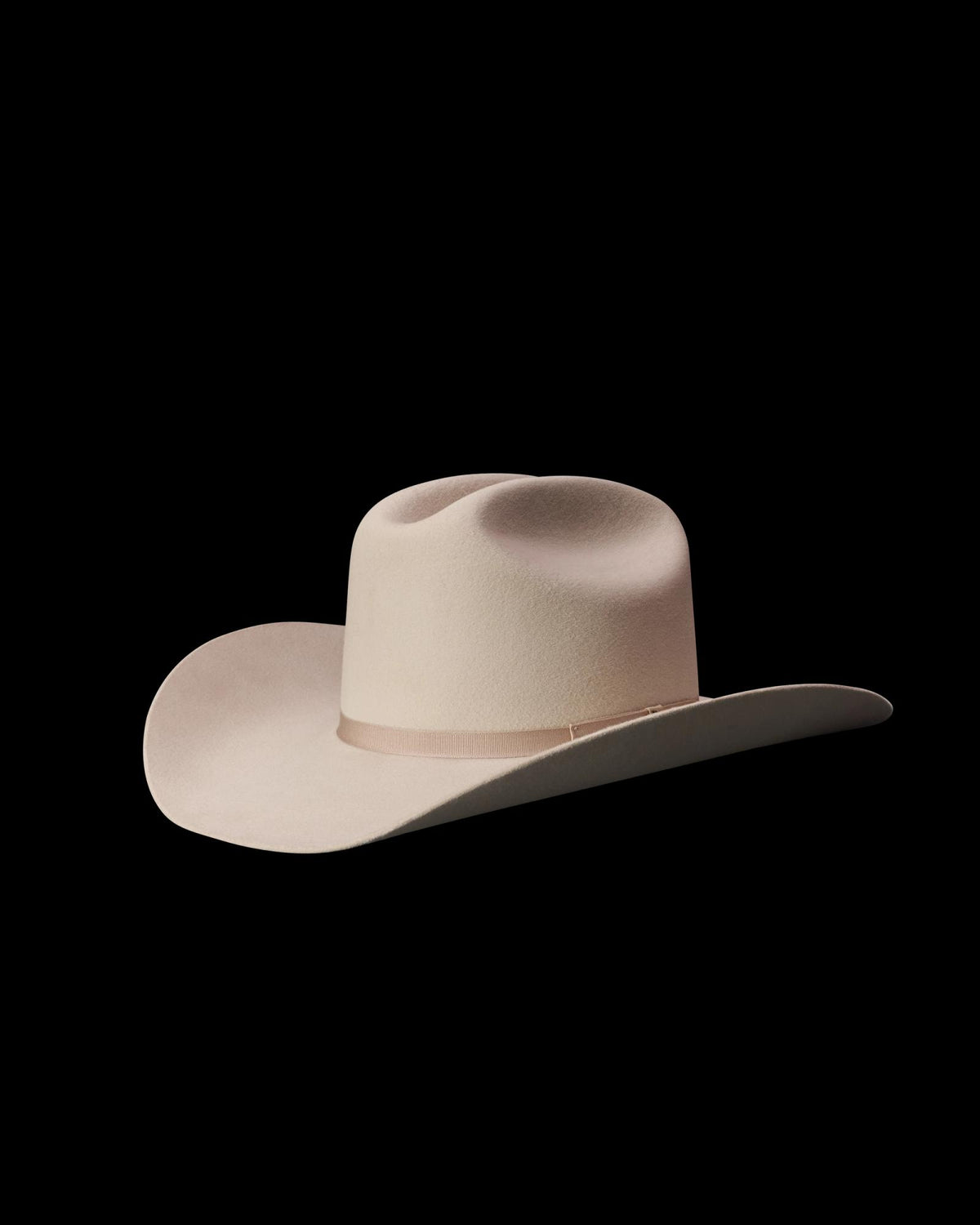 Quarterfront view of Cattleman Fur Cowboy Hat - Silverbelly on plain background
