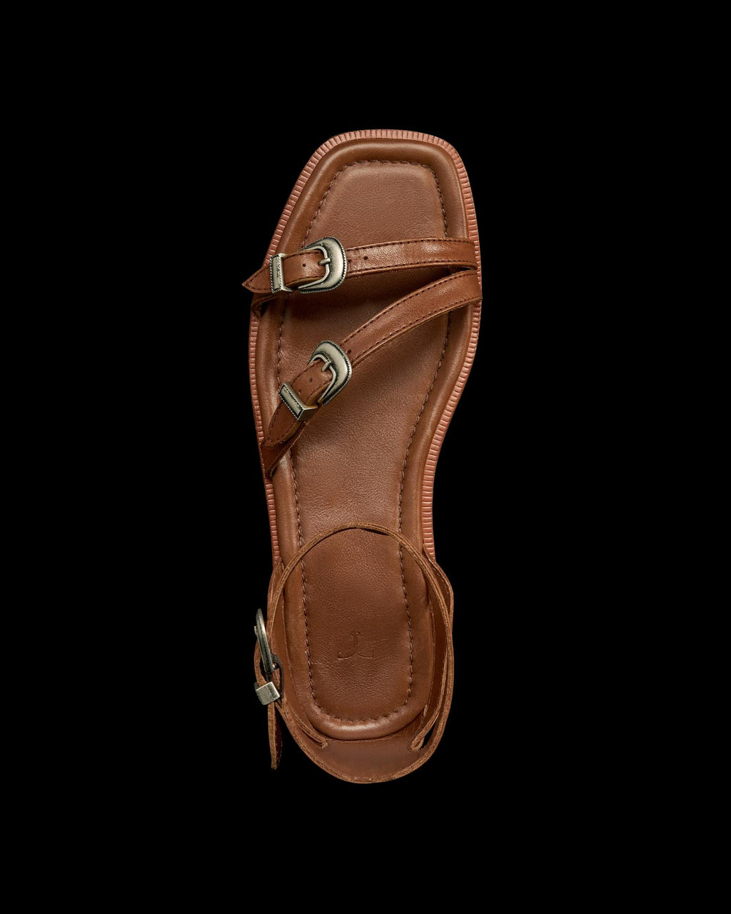 Full view of The Blakely - Saddle on plain background