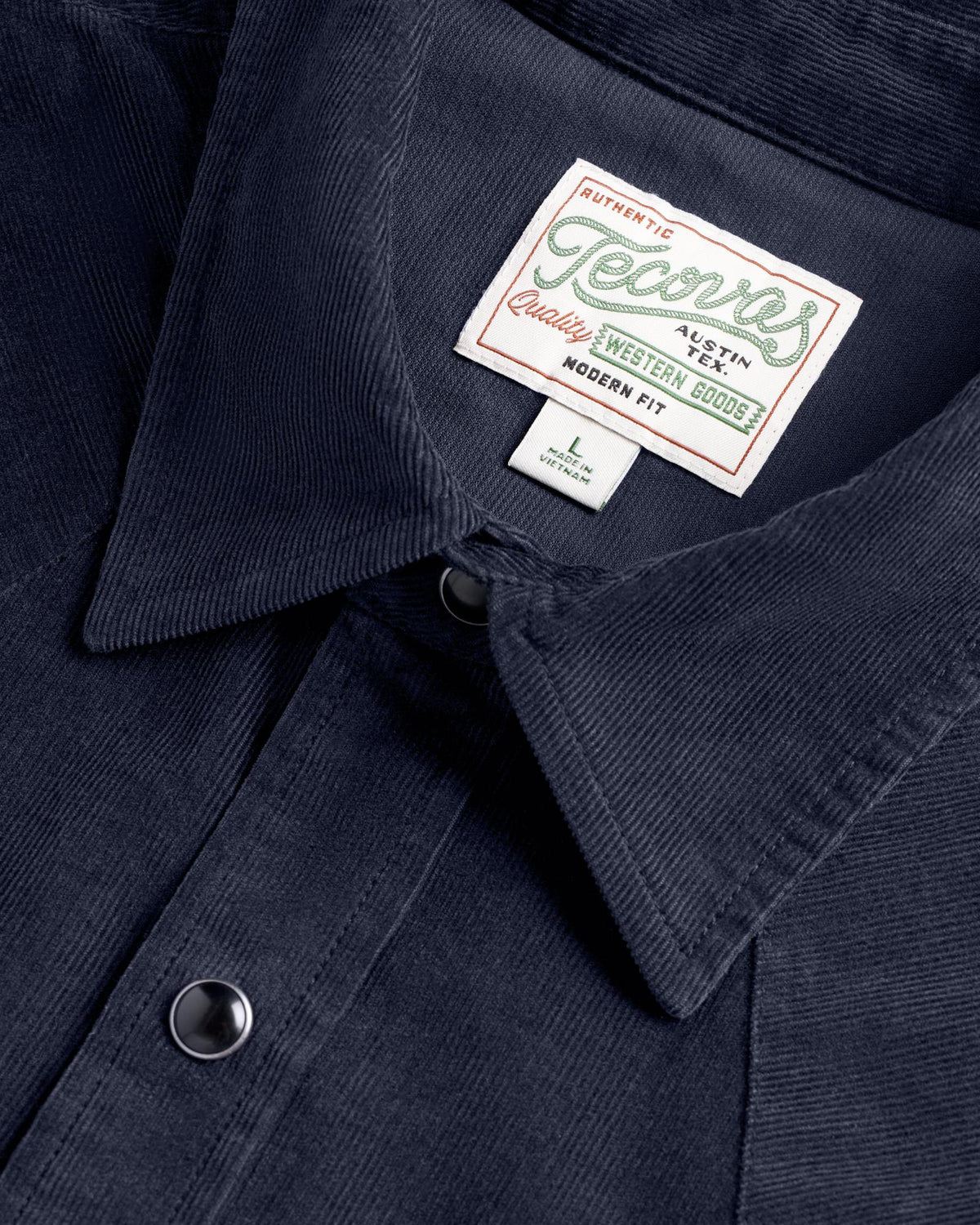 Closeup detail view of Men's Texas Weight Corduroy Pearl Snap - Dark Navy