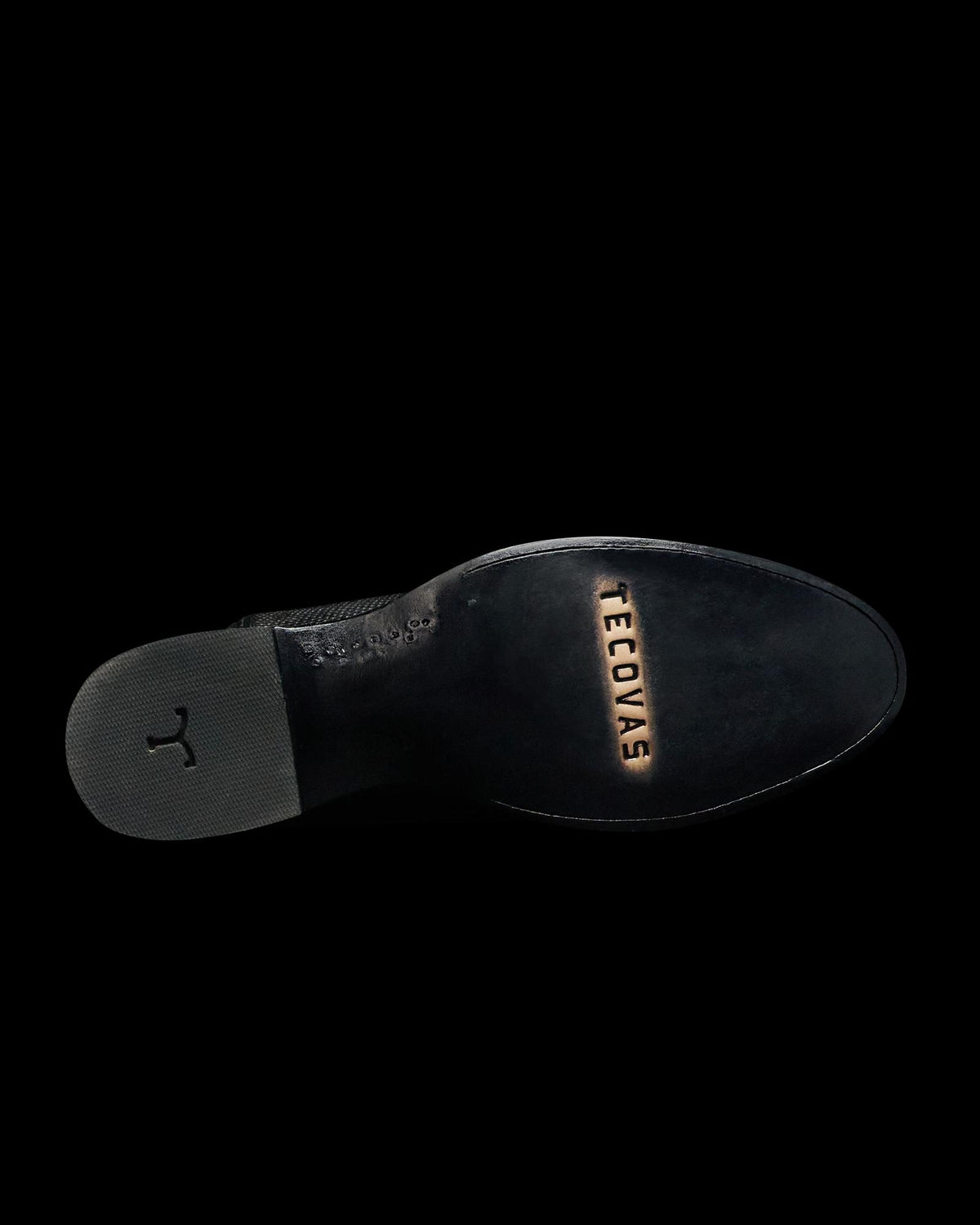 Sole view of The Earl - Obsidian on plain background