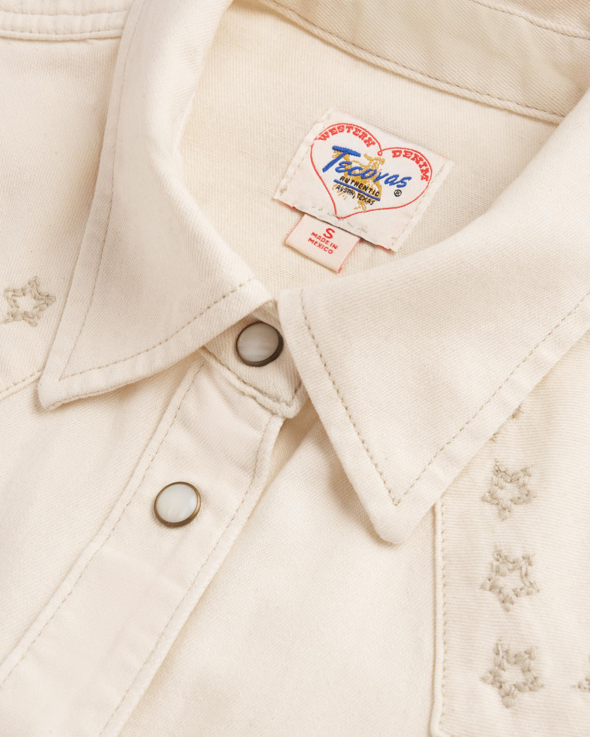 Closeup detail view of Women's Denim Pearl Snap (III) - Natural
