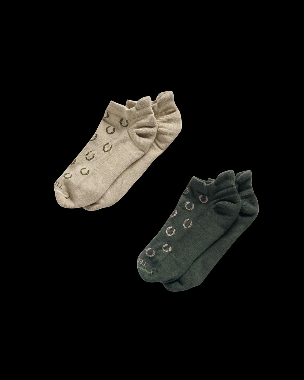 Quarterfront view of Horseshoe Ankle Sock (2-Pack) - Green / Sand on plain background