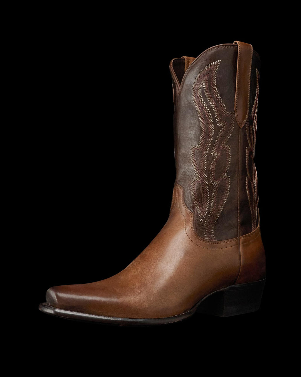 Quarterfront view of The Warren - Vintage Tan Cowhide on plain background