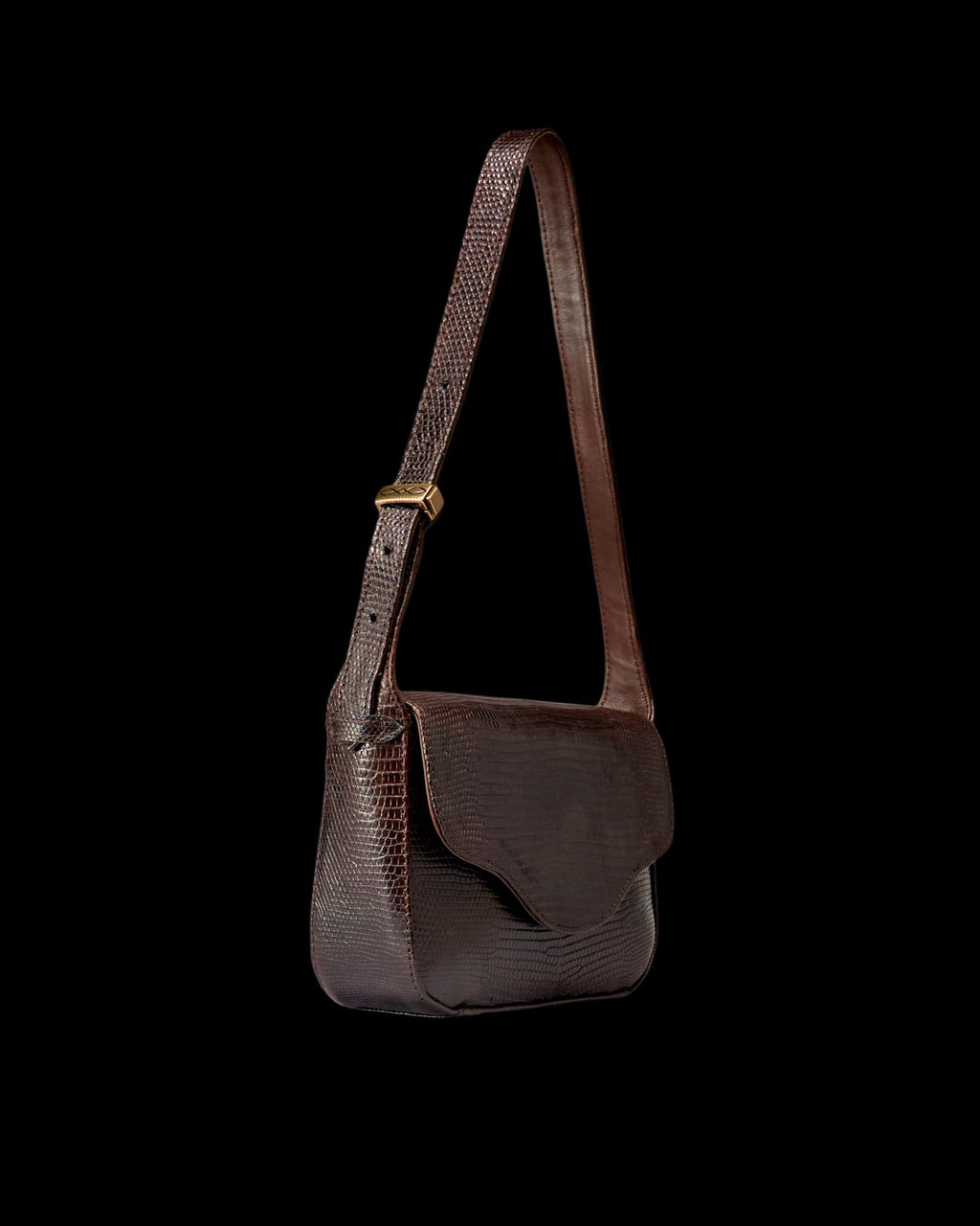 Quarterfront view of Lizard Shoulder Bag - Coffee on plain background