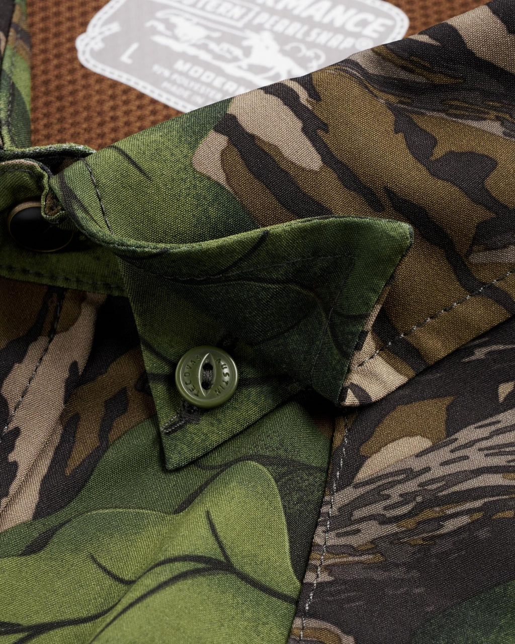 Closeup detail view of Men's Tecovas x Mossy Oak Performance Western Short Sleeve - Full Foliage