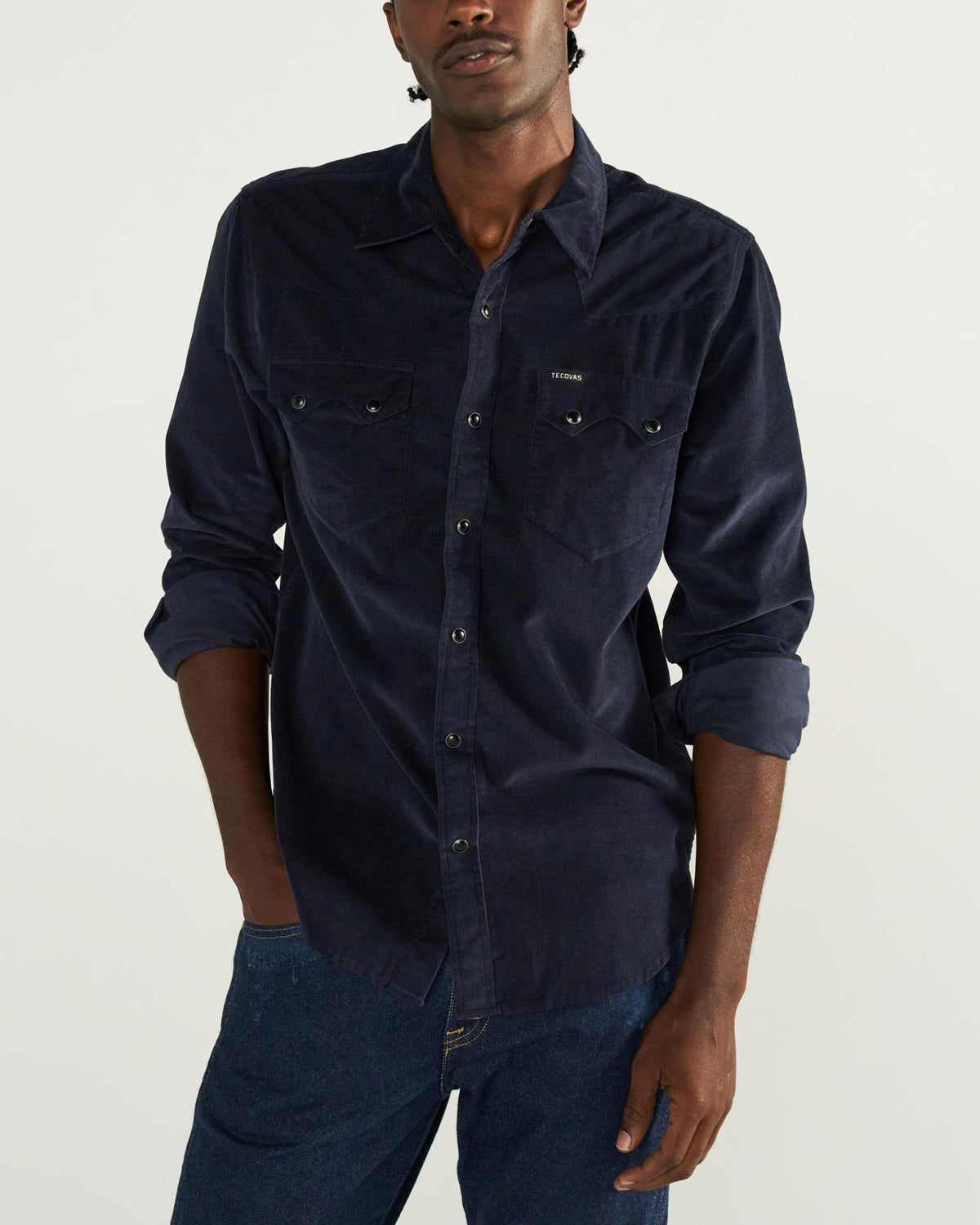 Closeup detail view of Men's Texas Weight Corduroy Pearl Snap - Dark Navy
